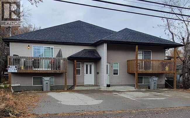 Photo du bâtiment - 4729-4745 45 St