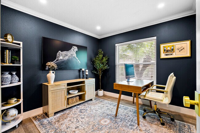 Foto del edificio - 6350 7th Ave W