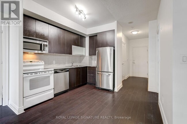 Building Photo - 16 Brookers Ln