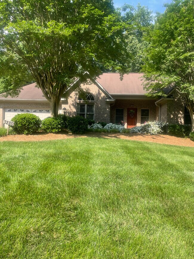 Building Photo - 3280 Midkiff Rd