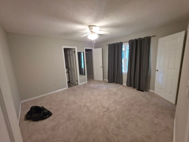 Foto del edificio - Beautiful Ranch Home in Newport News