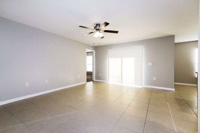 Foto del edificio - 1113 Brenton Leaf Dr