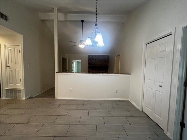 Building Photo - 5101 Meadow Creek Cove