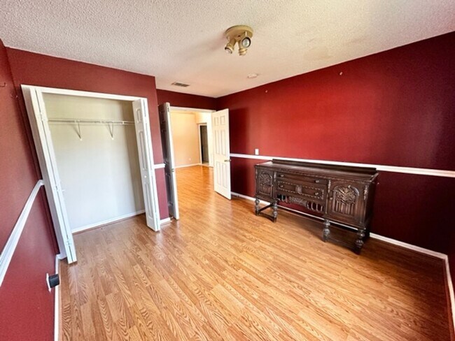 Foto del edificio - Orlando - 4 Bedroom, 2 Bathroom - $2,595.00