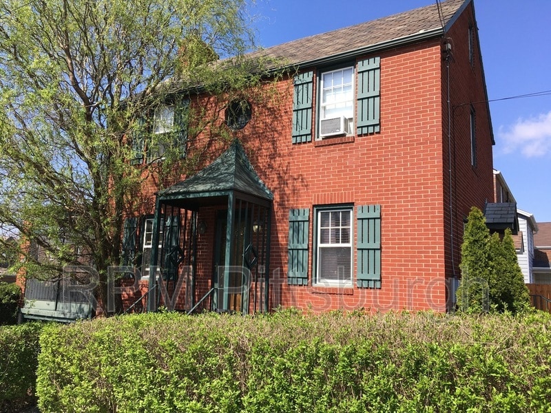 Foto principal - 1369 Woodbine St