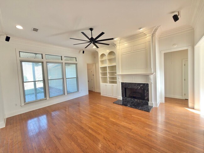 Foto del edificio - Beautiful Four Bedroom Home In the Fairhill at Bluebonnet Highlands Neighborhood