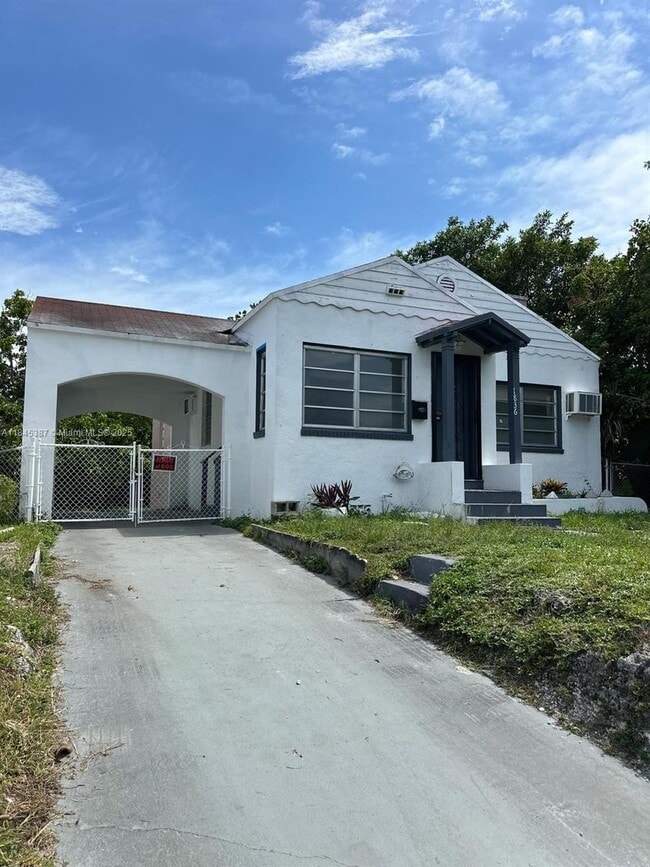 Building Photo - 1836 NW 33rd St