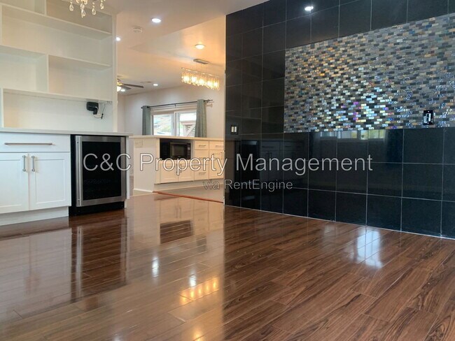Foto del edificio - 3836 Glengarry Dr