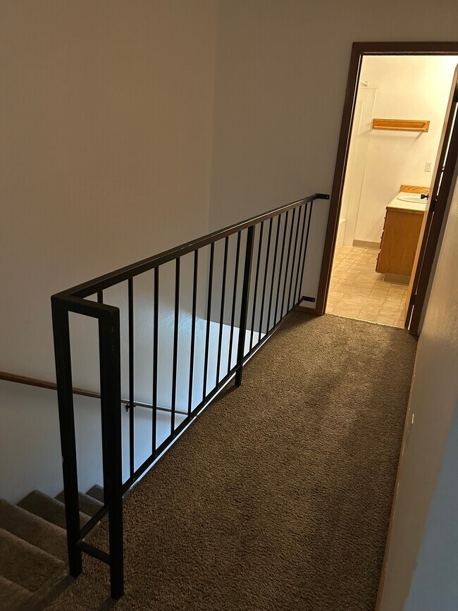 Foto del edificio - 5001 E Mayflower Ln