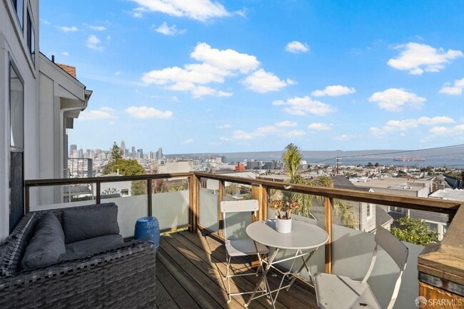 Building Photo - 893 Rhode Island St