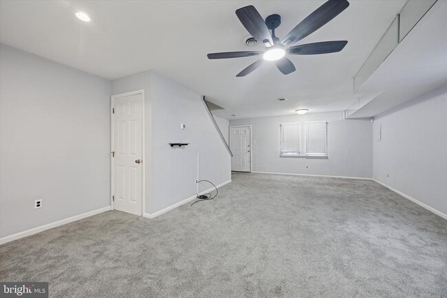 Foto del edificio - 4205 W 5th St