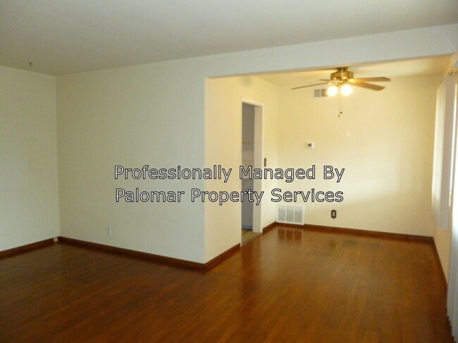 Building Photo - 613 N Midway Dr
