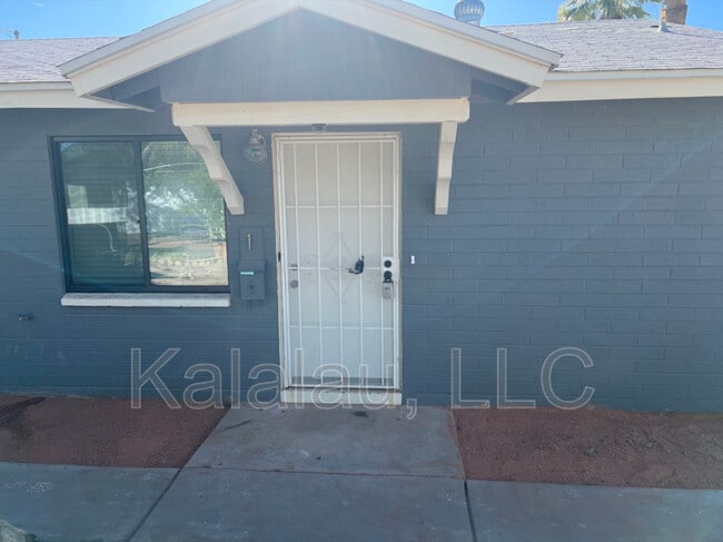 Building Photo - 6813 E Avalon Dr