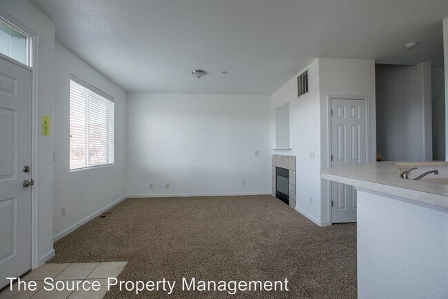 Building Photo - 2851 Kansas Dr