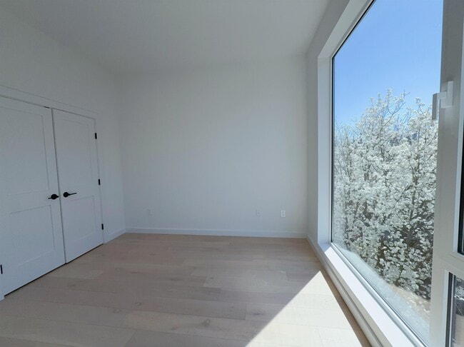 Foto del edificio - 425 3rd St
