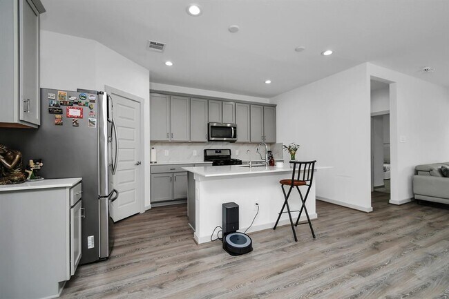 Building Photo - 7722 Rainham Valley Ln
