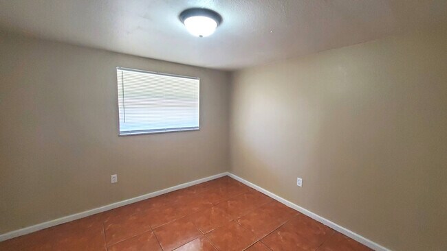 Foto del edificio - 9410 Grandfield Rd