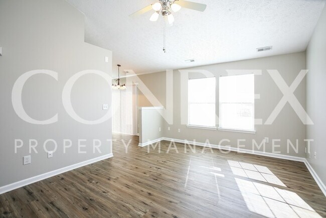 Foto del edificio - Charming 3 Bedroom in Great Location!