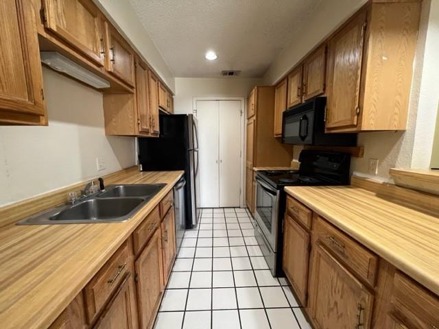 Building Photo - 657 Ruidosa Ave