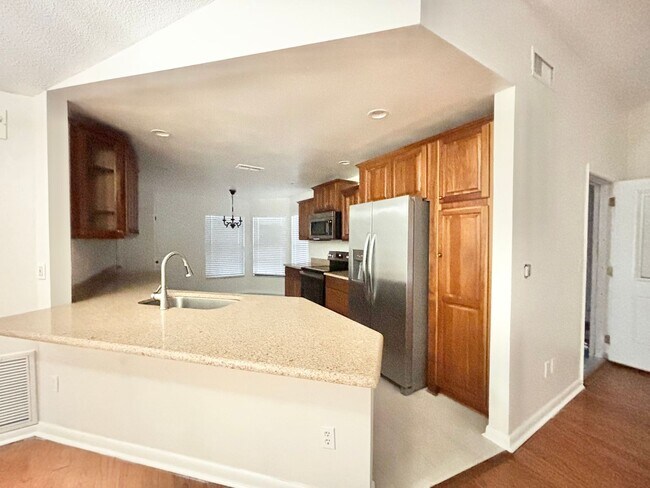 Building Photo - Piedmont Wekiva 4 bedroom 2 bath Home with...