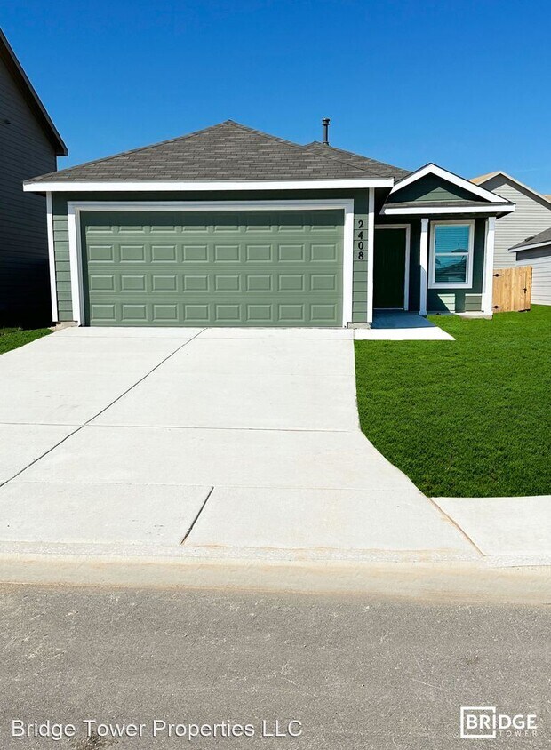 Primary Photo - 3 br, 2 bath House - 2408 Lake Hills