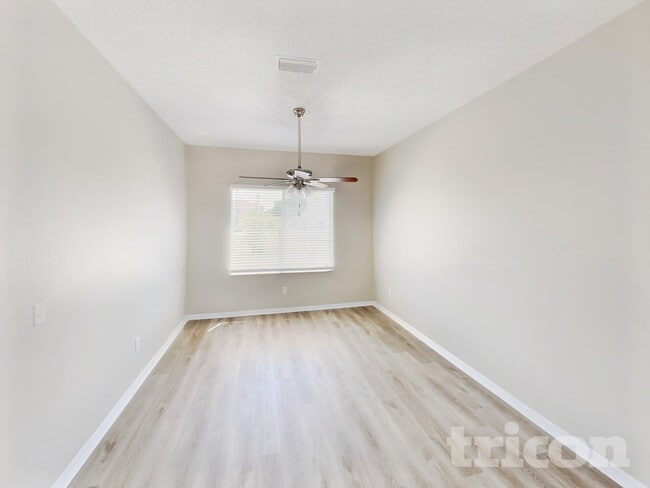 Foto del edificio - 12603 Longcrest Dr