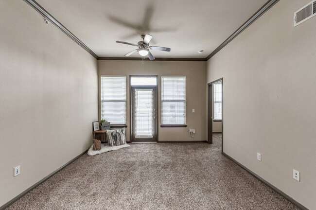 Photo - Bright, Bold, and Modern Apartment