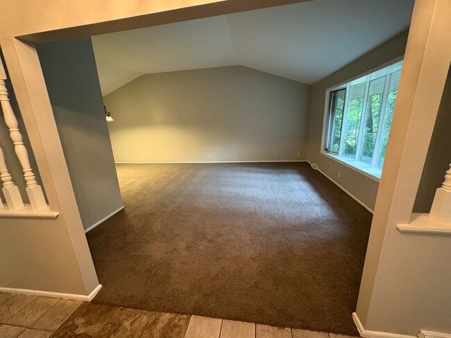 Foto del edificio - Beautiful Split Level House 3 bedroom 1 ba...