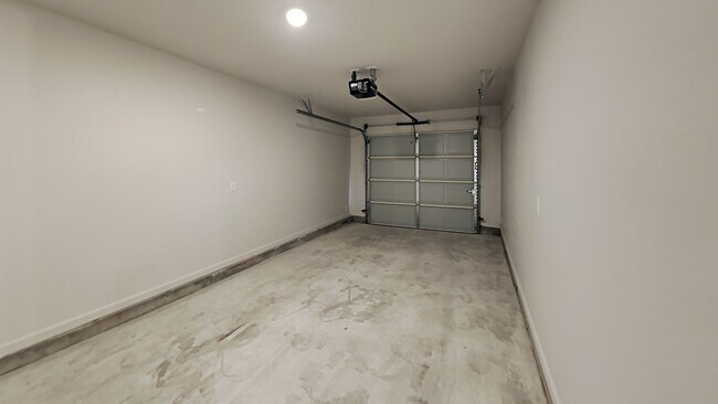 Building Photo - 2 Bedrooms 2 Bathroom 1 Car Garage Duplex ...