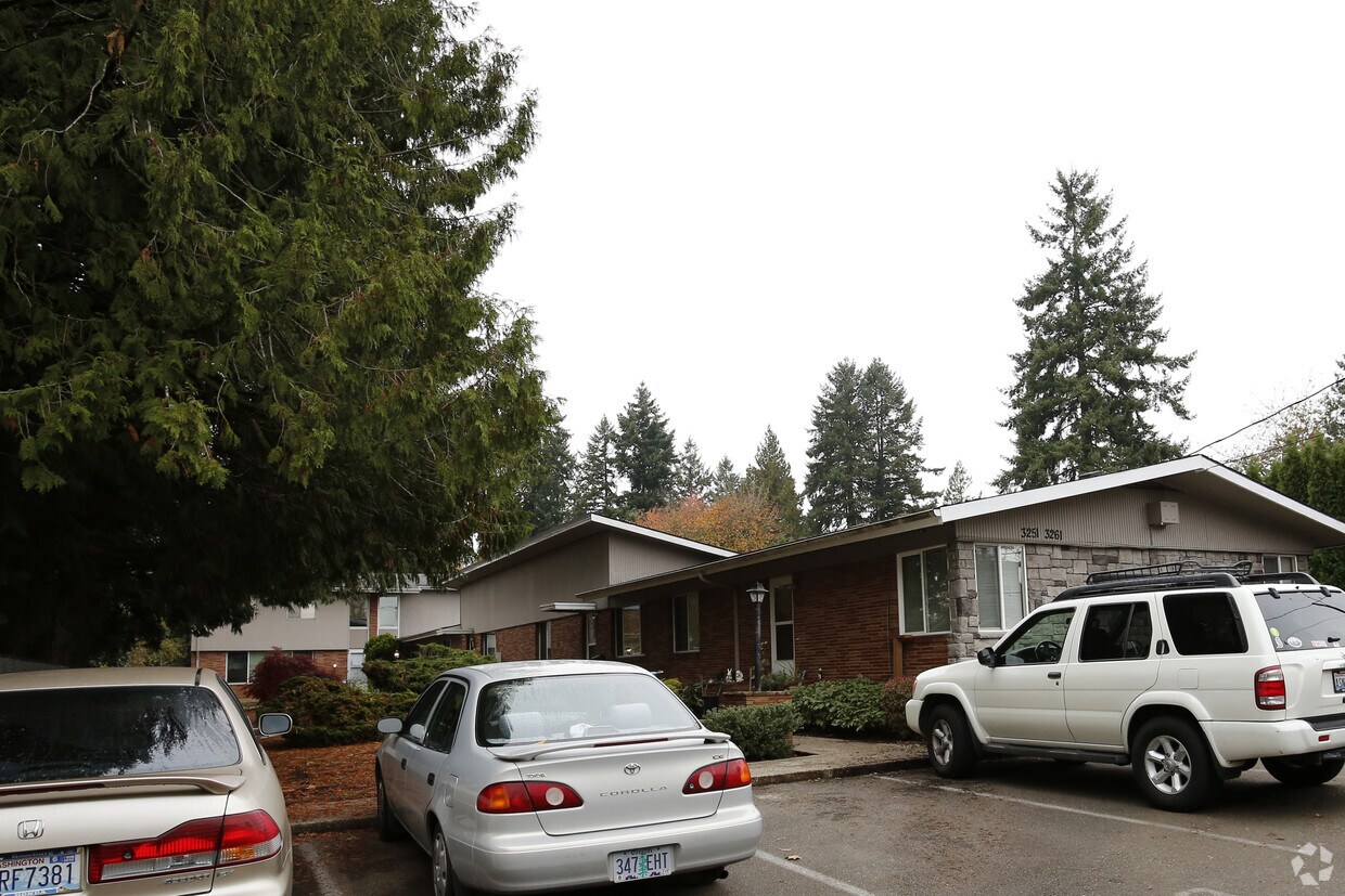 Foto del edificio - 3261 SE Maple St