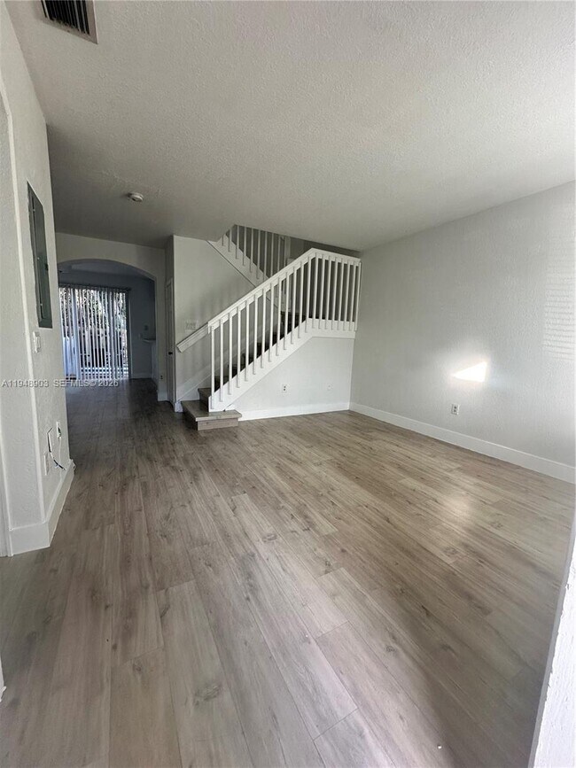 Foto del edificio - 1481 SE 24th Ct