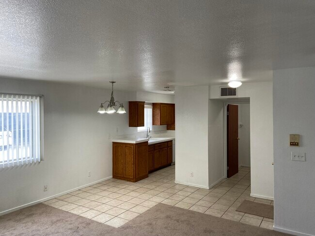 Building Photo - 1241 E Ave R