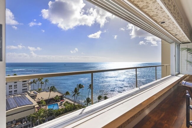 Building Photo - Hale Kaimana: Oceanfront Elegance w/ Beach Access & Diamond Head Views