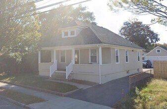 Building Photo - 152 5th Ave