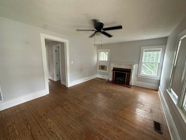 Foto del edificio - 3923 Carolina Beach Rd