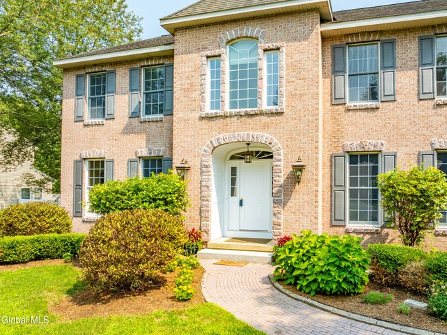 Building Photo - 24 Forest Dr