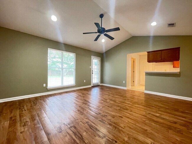 Building Photo - Magnolia Subdivision