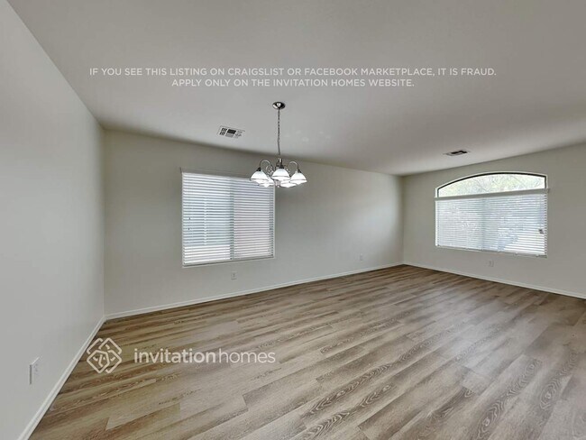 Foto del edificio - 1731 E Leslie Ave
