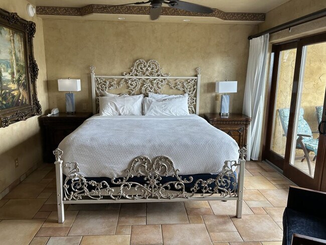 Foto del edificio - 935 Beach View Drive-SI ID1267835P