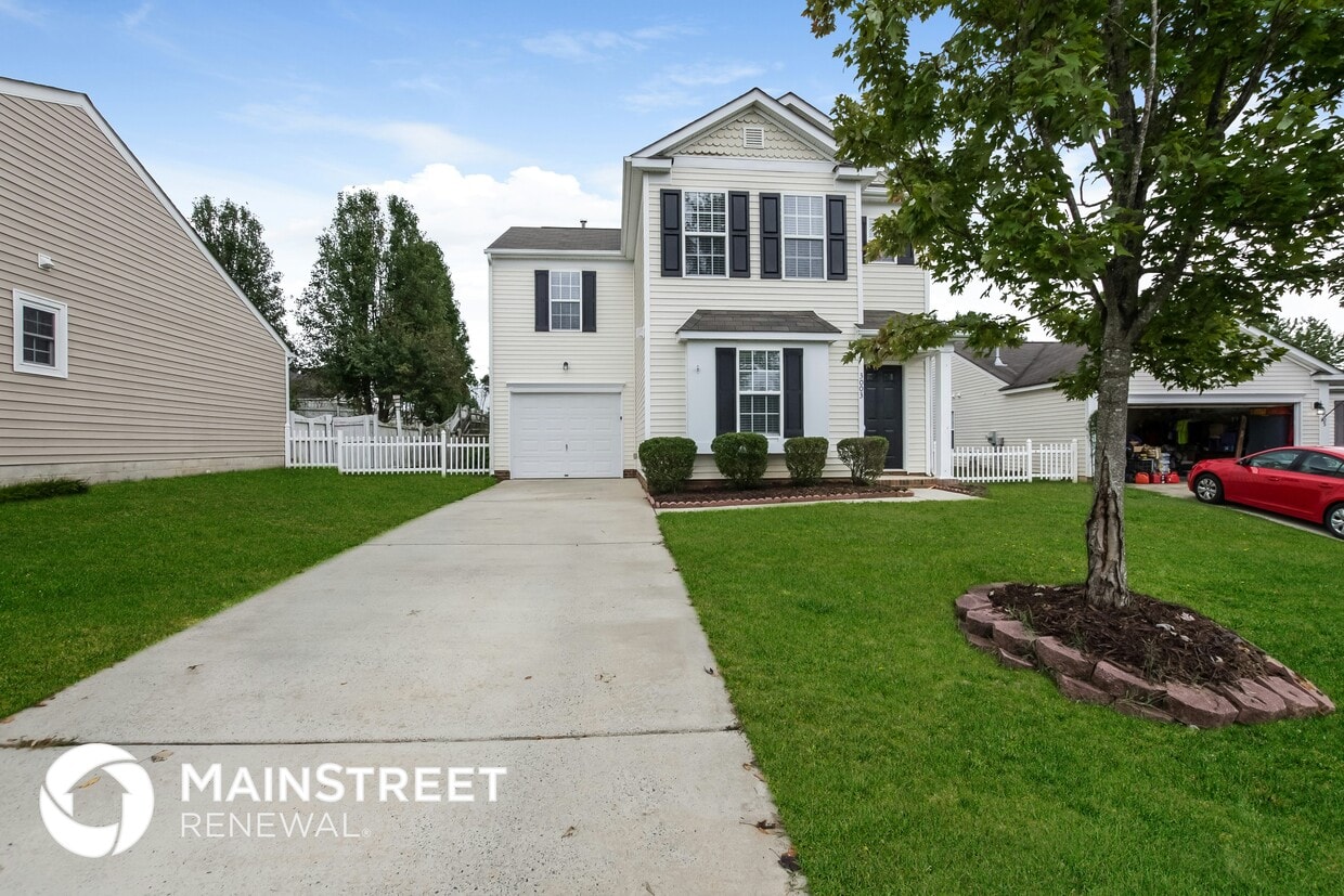 Foto principal - 3003 Sunlight Path Dr