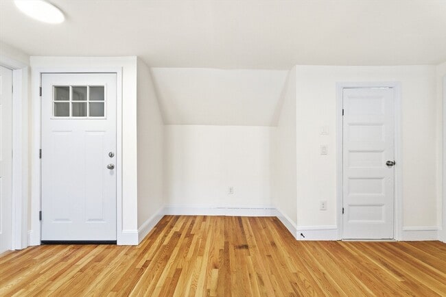 Foto del edificio - 70 Bellevue St