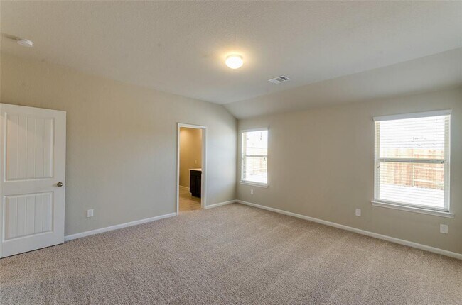 Building Photo - 2209 Del Mar Dr