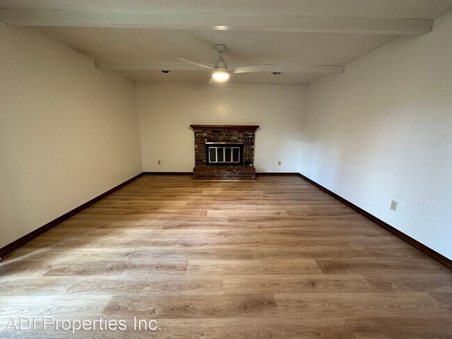 Foto del edificio - 3 br, 2 bath House - 3755 NW 183rd Ave.