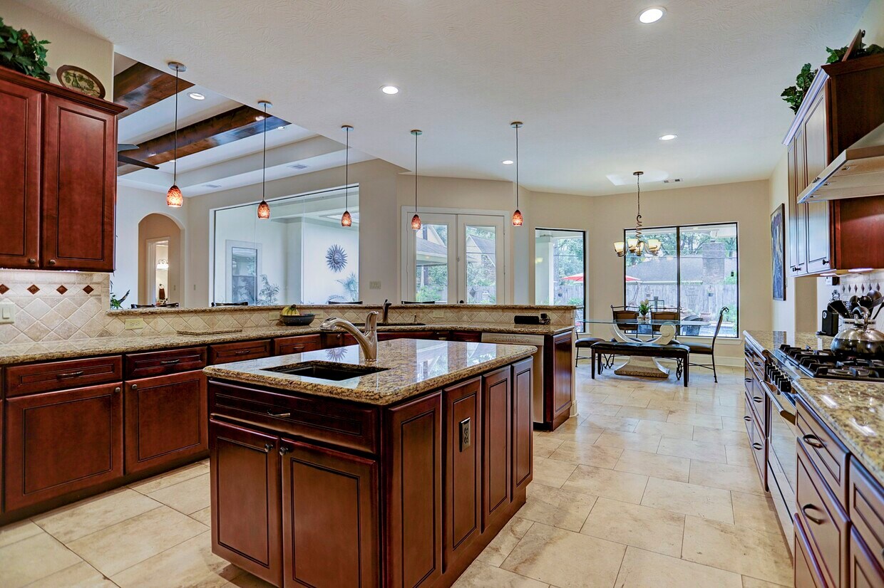 Foto principal - 1611 Lynnview Dr