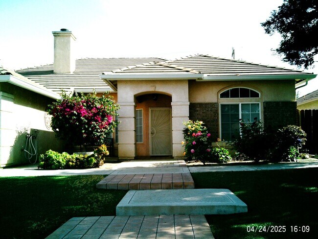 Foto del edificio - SW SPLIT WING BEAUTY !!! SPECIAL! $3047.50...