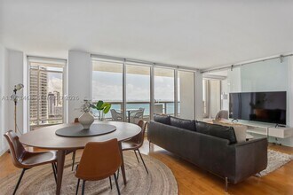 Building Photo - 1717 N Bayshore Dr