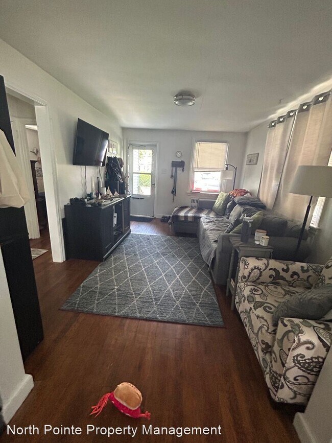 Building Photo - 2 br, 1 bath House - 126 Roselawn Ave