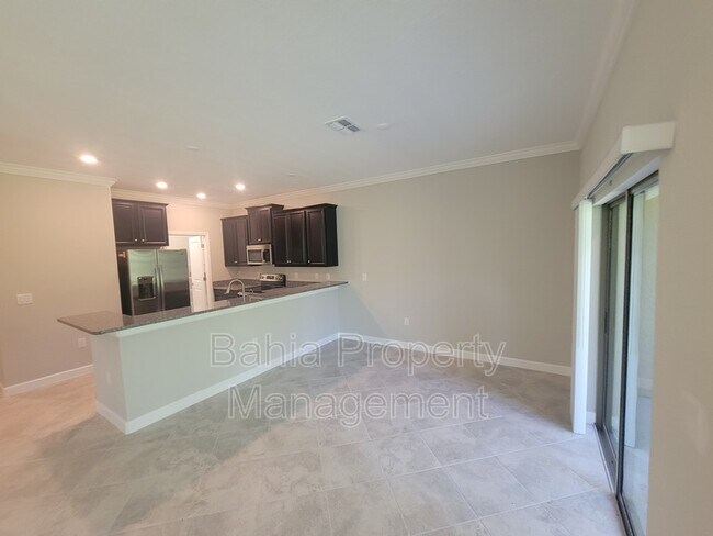 Building Photo - 1284 White Fox Run