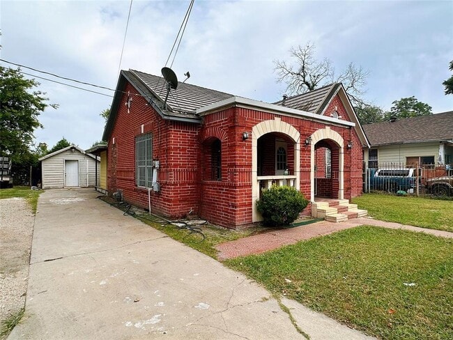 Building Photo - 2814 Elysian St