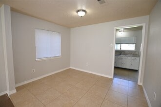 Building Photo - 4615 Fitzwater Dr